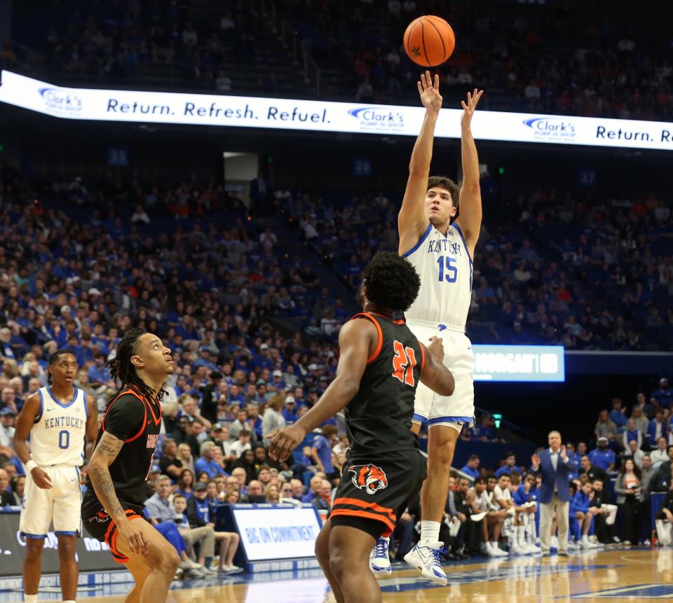 Kentucky’s Reed Sheppard makes a shot against Georgetown College’s Kyran Jones on Friday night.