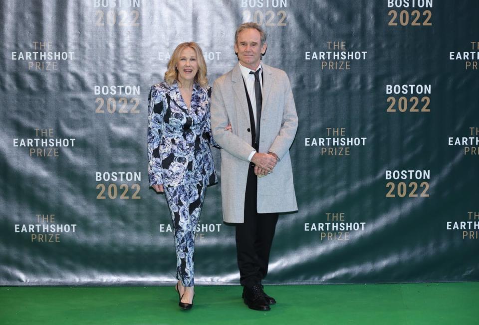 Schitt’s Creek star Catherine O’Hara and Bo Welch attend the The Earthshot Prize 2022 (Getty Images)