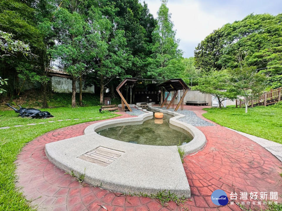 東勢林場在雙十連假期間，推出門票優惠還可以入園泡湯-濯足園溫泉泡腳區（圖/地方中心）