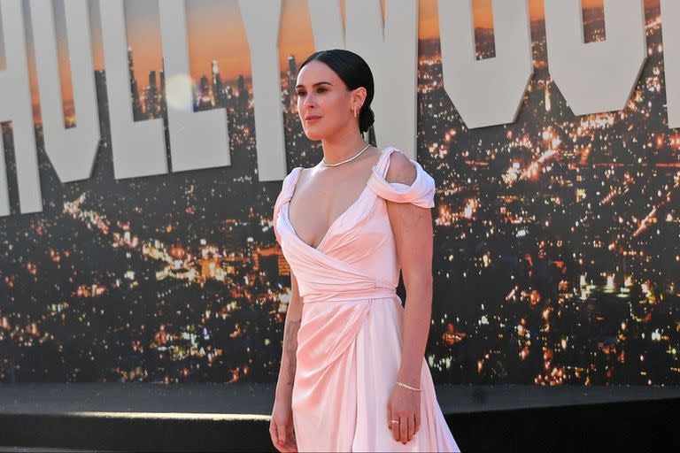 Rumer Wilis, la hija de Bruce Willis y Demi Moore, también pasó por la red carpet