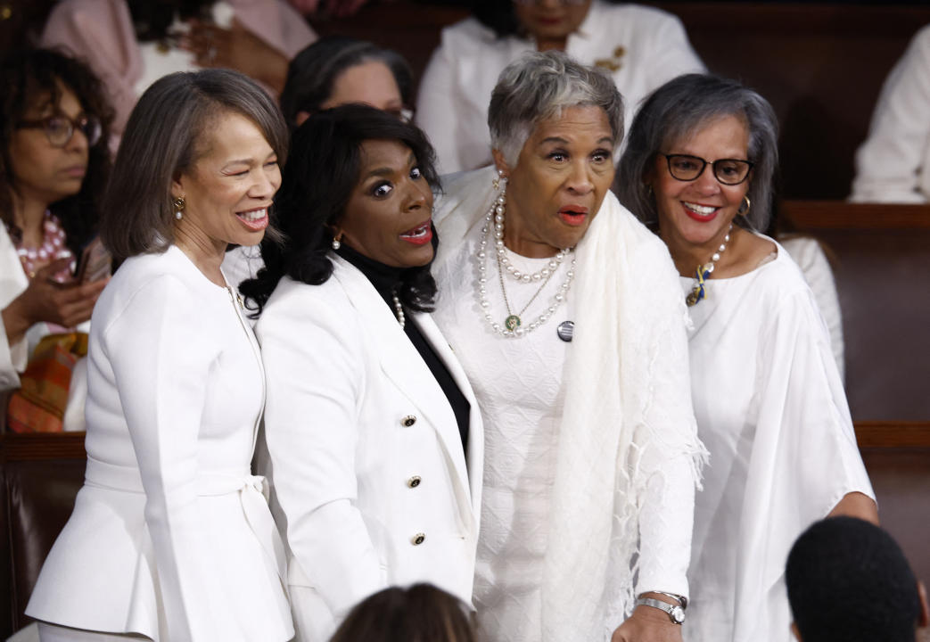 Democratic members of Congress dressed in white