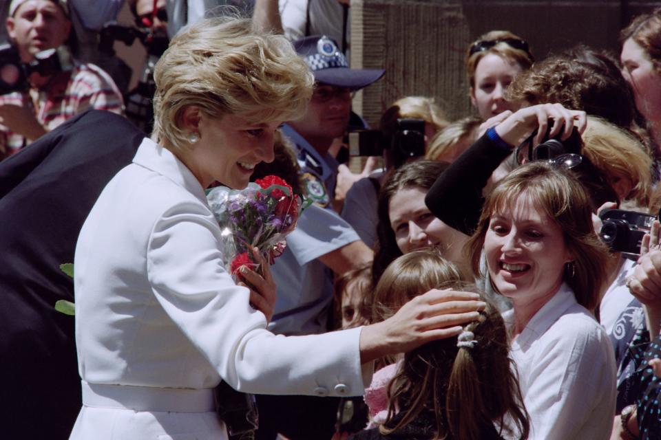 Princess Diana during a walkabout in Australia in 1996 [Photo: Getty]