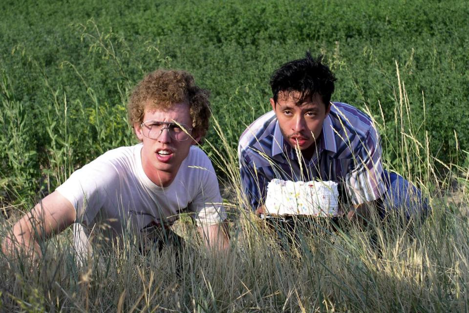 NAPOLEON DYNAMITE, Jon Heder, Efren Ramirez, 2004 TM and ©Fox Searchlight/courtesy Everett Collectio