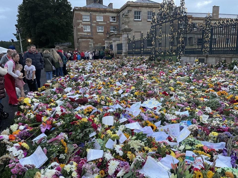 Floral tributes left outside Hillsborough Castle (Jonathan McCambridge/PA) (PA Wire)