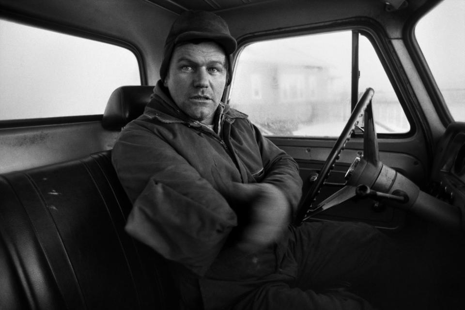 One-armed farmer, Gann Valley, S.D., 1985