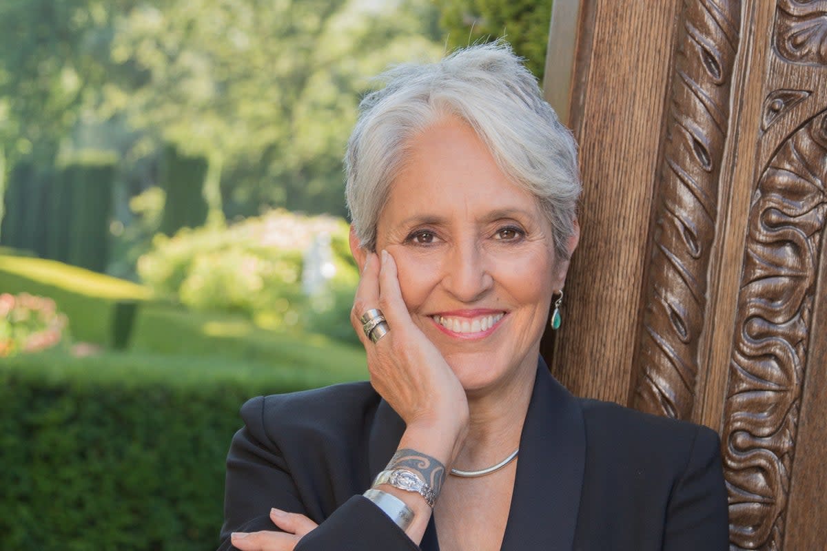 Joan Baez: ‘We’re fighting uphill against an avalanche of evil, sadism and bullying’ (Dana Tynan)