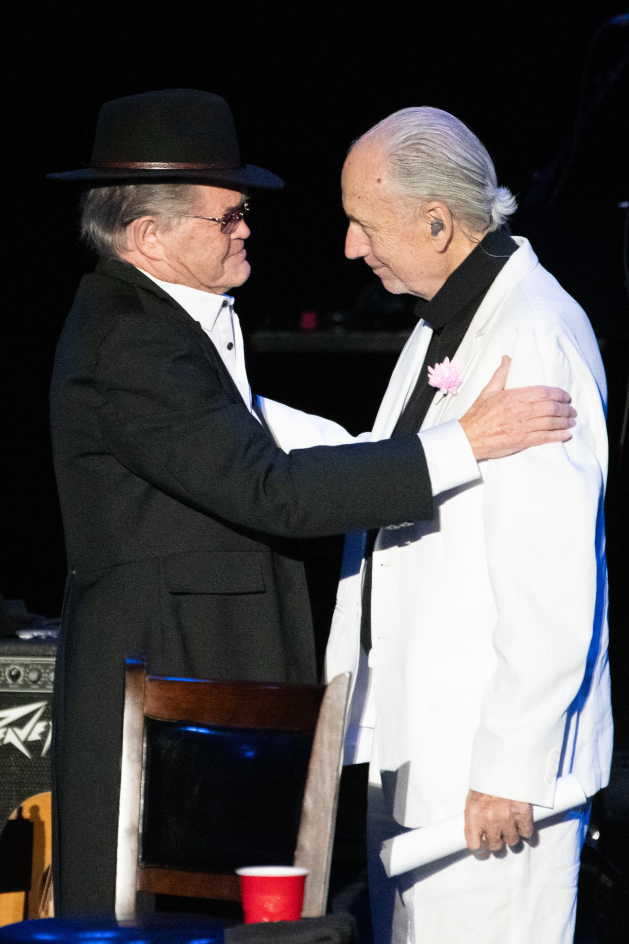 Micky Dolenz and Michael Nesmith during the final show of the Monkees' farewell tour at the Greek Theatre on Nov. 14, 2021. (Photo: Scott Dudelson/Getty Images)