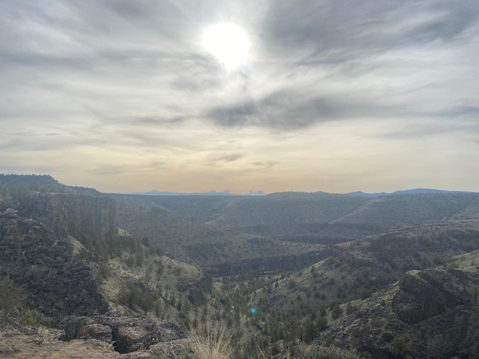 A view of the Cascades from the ridgeline atop the Chimney Rock Trail.