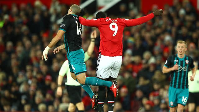 Lukaku and Hoedt clash heads. Image: Getty