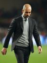 <p>Au retour des vestiaires, Pep Guardiola n’a pas le sourire. Le vestiaire des Citizens a dû trembler durant la pause. (Photo Getty)</p>