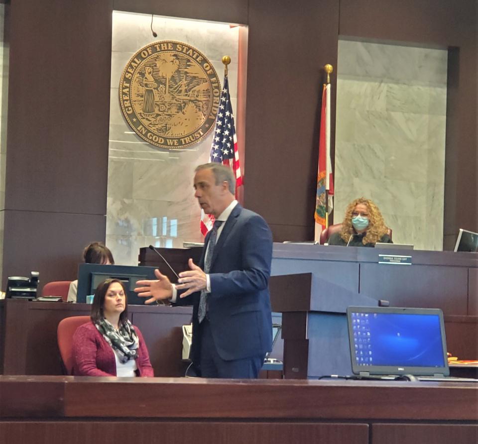 State Attorney Larry Basford addresses the jury before deliberations began in the murder trial of Ruez Hicks.