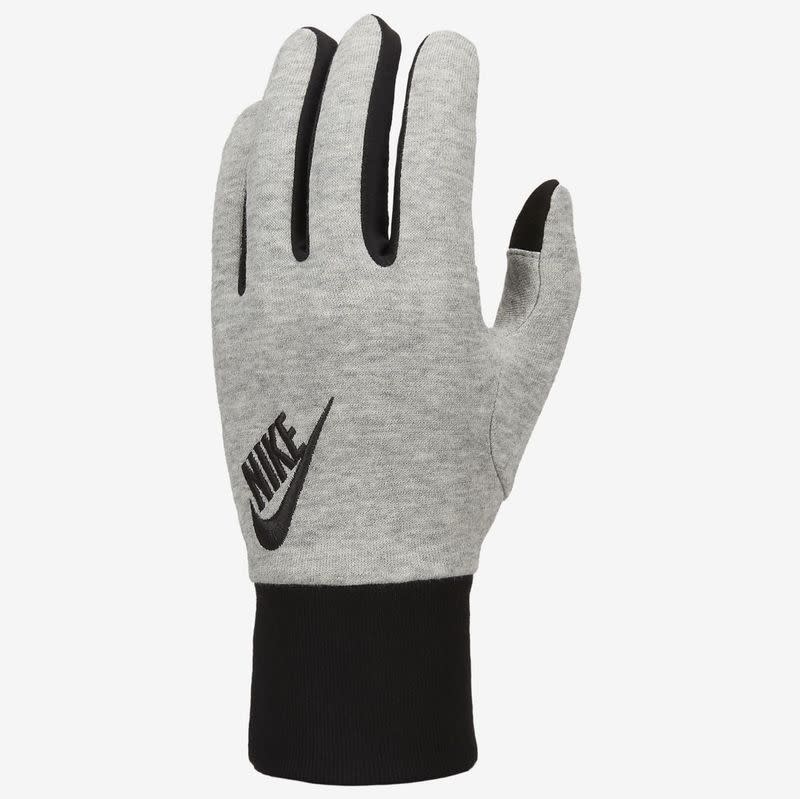 <p><a href="https://go.redirectingat.com?id=74968X1596630&url=https%3A%2F%2Fwww.dickssportinggoods.com%2Fp%2Fnike-mens-club-fleece-2-0-gloves-22nikmnkmtgclbflccld%2F22nikmnkmtgclbflccld&sref=https%3A%2F%2Fwww.menshealth.com%2Fstyle%2Fg30667174%2Fbest-winter-gloves-men%2F" rel="nofollow noopener" target="_blank" data-ylk="slk:Shop Now;elm:context_link;itc:0;sec:content-canvas" class="link ">Shop Now</a></p><p>Men's Club Fleece 2.0 Gloves</p><p>dickssportinggoods.com</p><p>$30.00</p>