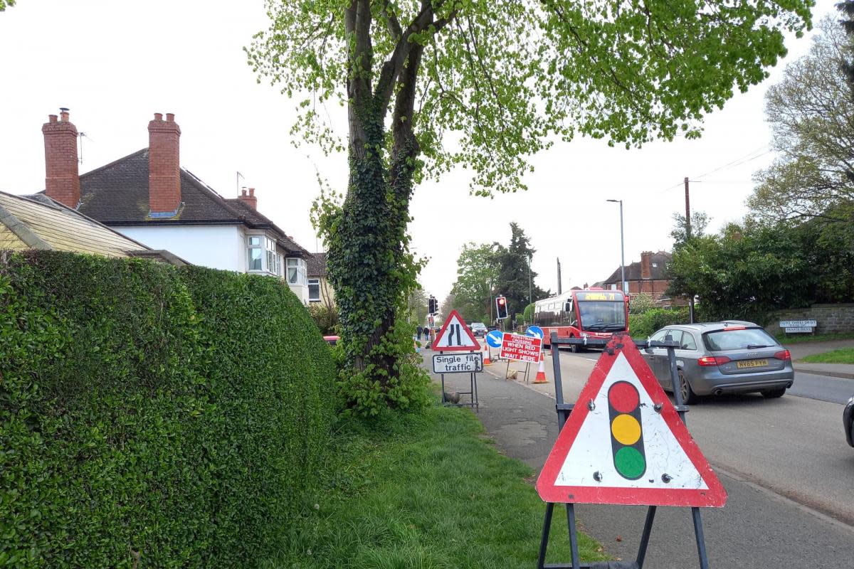 Temporary lights are in operation in Kings Acre Road, Hereford <i>(Image: Paul Rogers/Hereford Times)</i>