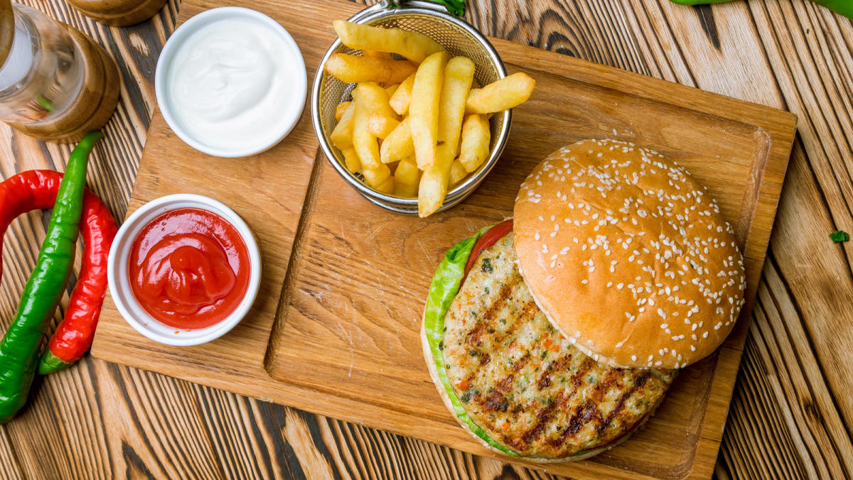 Daha yağsız bir Smash Burger deneyimi için sığır etini hindi ile değiştirin