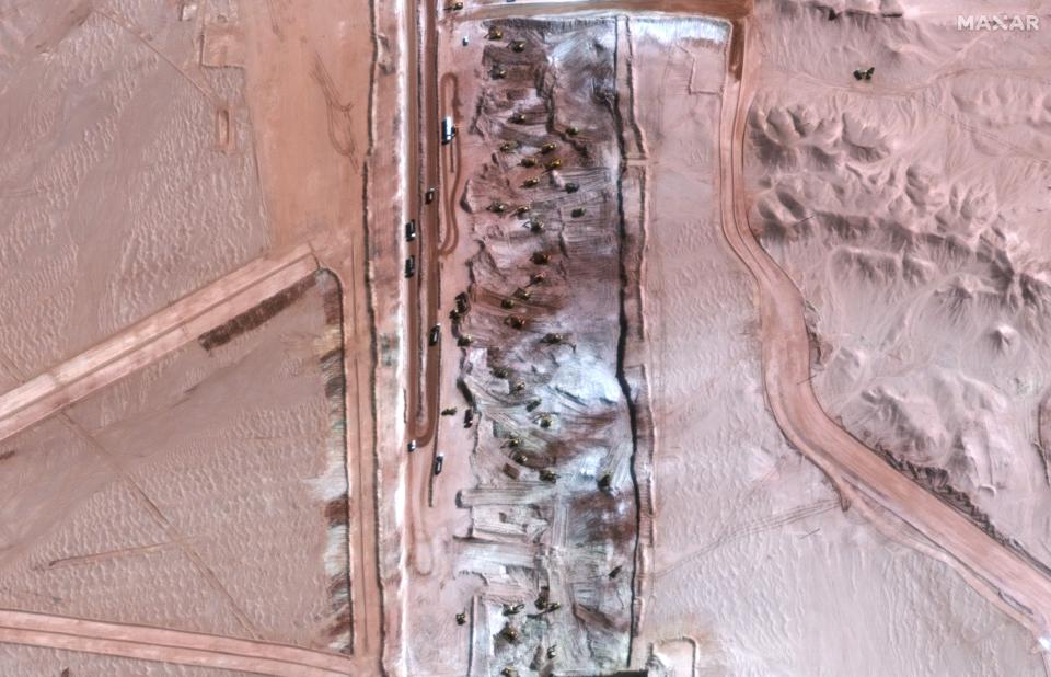 Satellitenbild der Bauarbeiten an „The Line“. - Copyright: Satellite image ©2024 Maxar Technologies