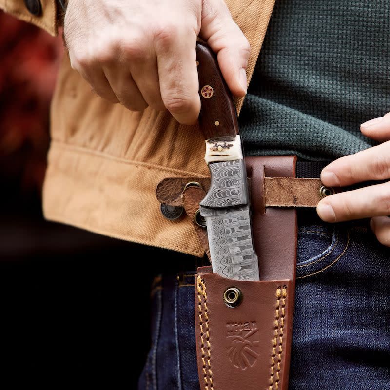 Walnut and Stag Horn Damascus Hunting Knife