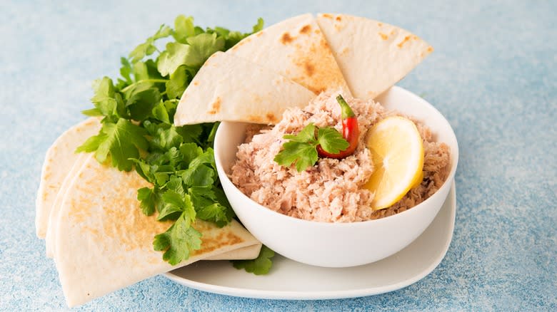 tuna salad with tortilla slices