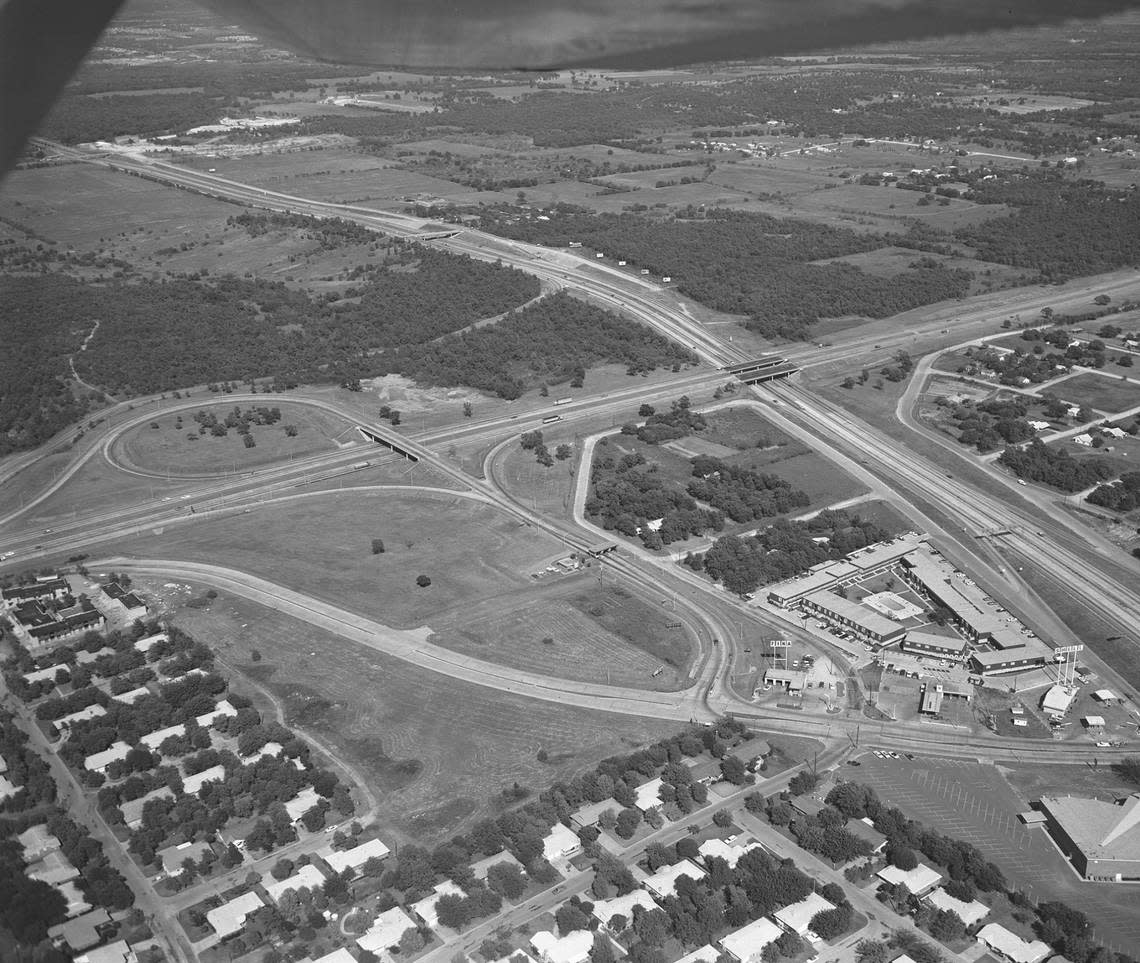 November 1969: Aerial photo of the Dallas-Fort Worth Turnpike at Handley, on the east side of Fort Worth.