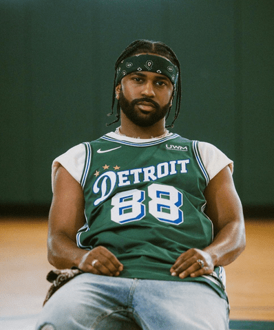 <p><a href="https://www.instagram.com/bigsean/" data-component="link" data-source="inlineLink" data-type="externalLink" data-ordinal="1">@bigsean</a></p>