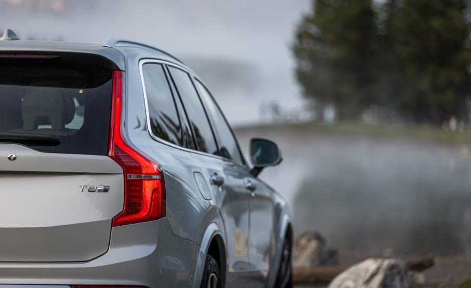 See 2020 Volvo XC90 Photos