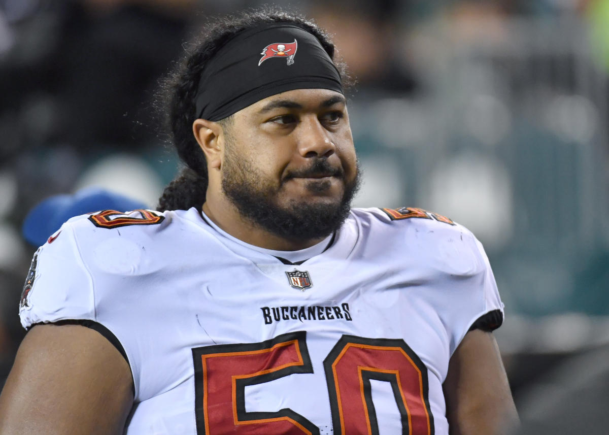 Buccaneers' Vita Vea Loses a Tooth vs. Colts After Taking Helmet