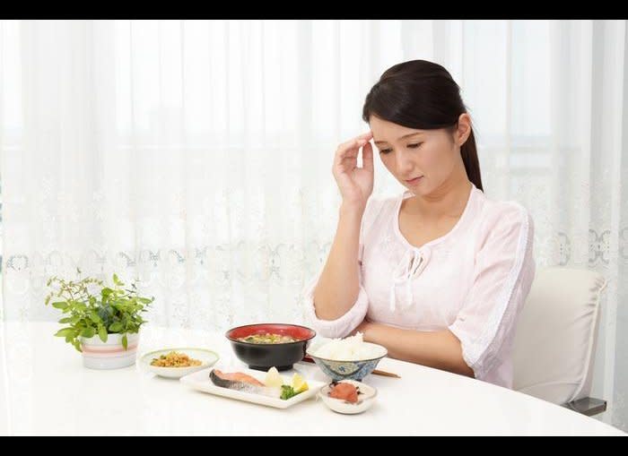 Loss of appetite, as well as <a href="http://www.theactivetimes.com/hunger-games-how-hormones-affect-appetite" target="_hplink">greater appetite</a> because of an overactive thyroid, is a common symptom, <a href="http://www.thyroid.org/thyroid-and-weight/" target="_hplink">according</a> to the American Thyroid Association. It is normal to be hungry after exercising or another intense physical activity. But feeling like you need more – and that happens every day for several weeks – may be <a href="http://www.healthline.com/symptom/increased-appetite" target="_hplink">a sign</a> of diabetes or thyroid abnormalities.    <em>Photo Credit: Shutterstock</a></em>    <a href="http://www.theactivetimes.com/content/top-17-signs-there-s-something-wrong-your-thyroid?slide=4?slide=4?slide=4?slide=4?utm_source=huffington%2Bpost&utm_medium=partner&utm_campaign=health" target="_hplink"><strong>Click Here to See Signs There’s Something Wrong With Your Thyroid</strong></a>  