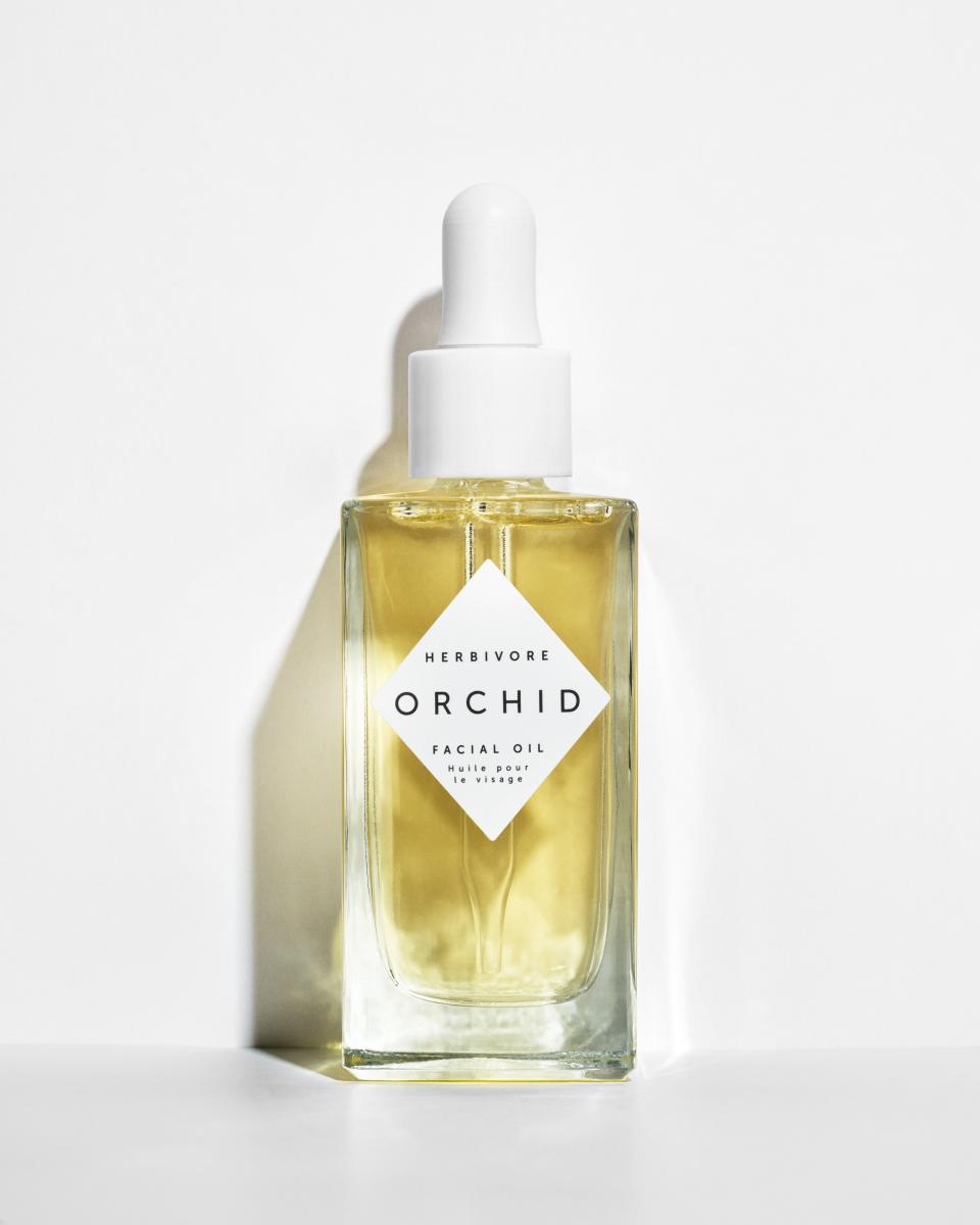 Imagine taking every delicious flower in the world and squeezing it into a bottle. That's how perfect this facial oil smells. I wish this was bottled as a fragrance, because I would wear it every day, but I'll settle for my face smelling like the nectar of the gods instead. Get it <a href="https://www.sephora.com/product/orchid-youth-preserving-facial-oil-P400205?skuId=1755198&amp;icid2=products%20grid:p400205" target="_blank">here</a>.