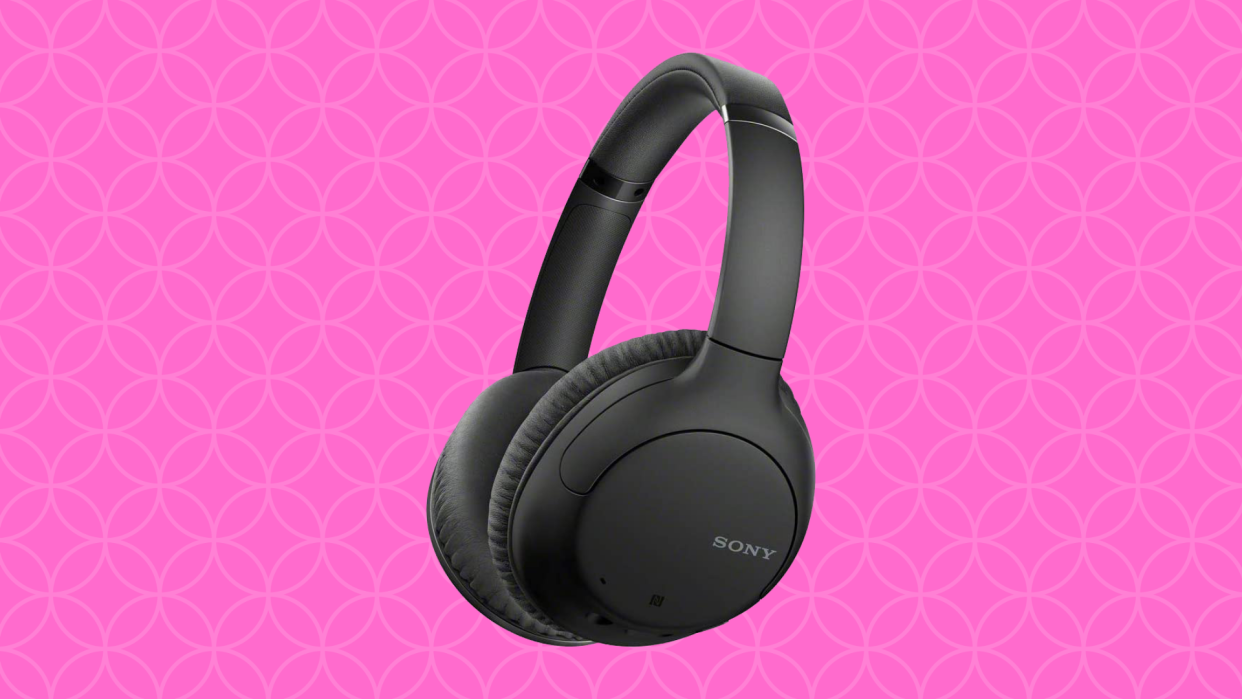 Lowest price ever: Get these Sony Noise-Canceling Headphones for just $78 —that's $102 off! (Photo: Amazon)