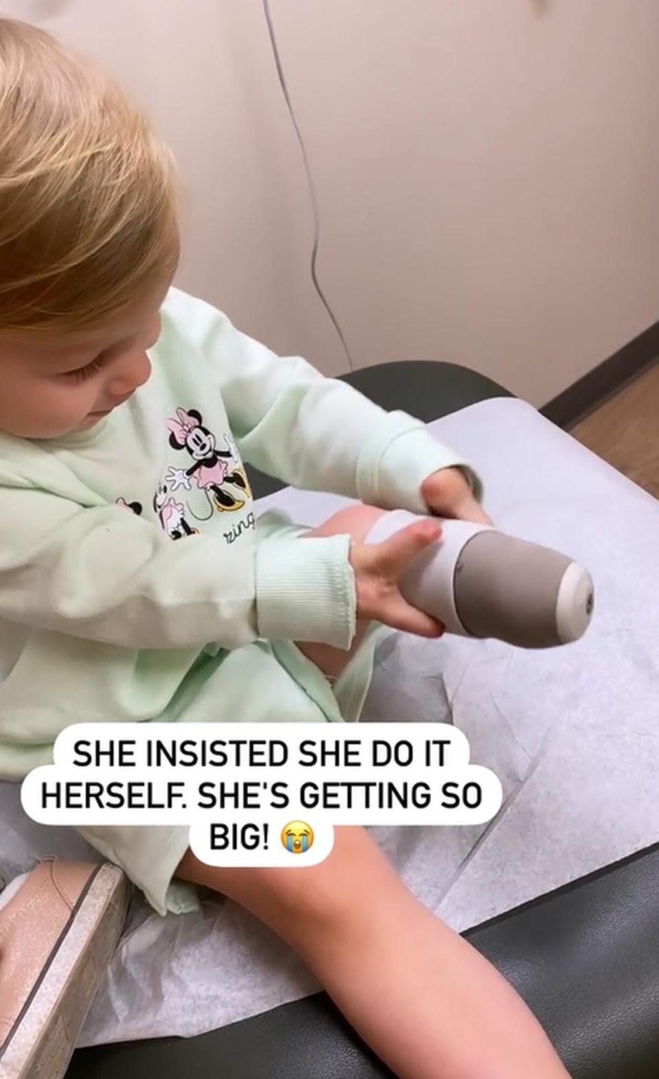 See Janelle Brown’s Granddaughter Put on Her Prosthetic Leg in Viral Video