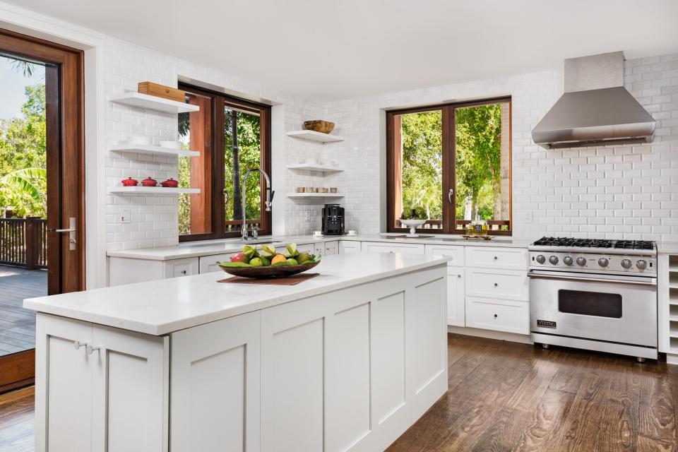 The kitchen is thoroughly modern but still has a beachy vibe.