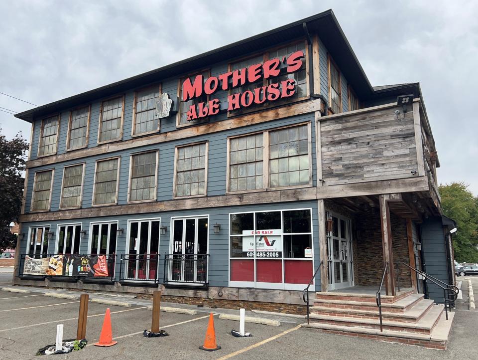 North facade of the former bar and restaurant.