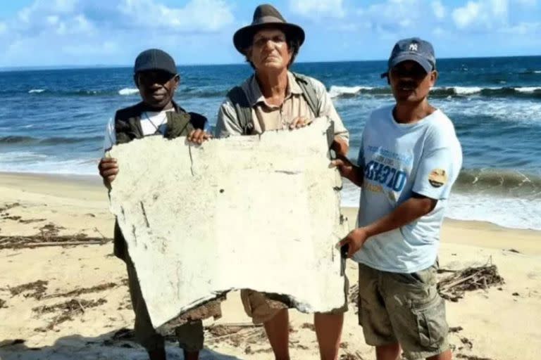 La compuerta del tren de aterrizaje que supuestamente pertenece al vuelo MH370 de Malaysia Airlines estaba en la casa de un pescador de Madagascar, donde su esposa la usaba como tabla de lavar 