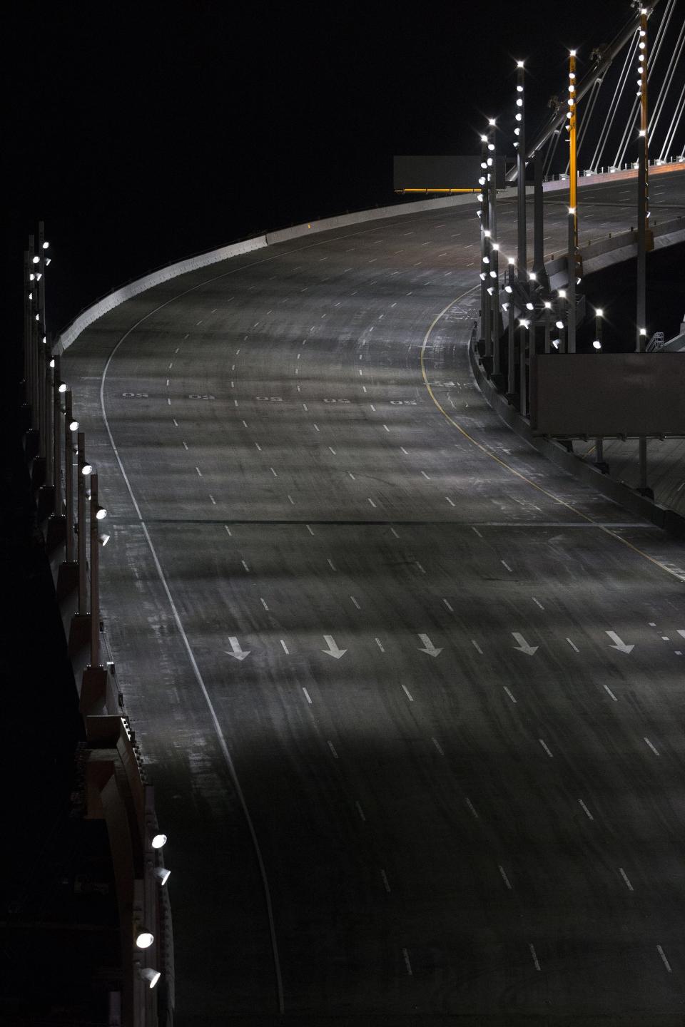 Bay Bridge opens to traffic