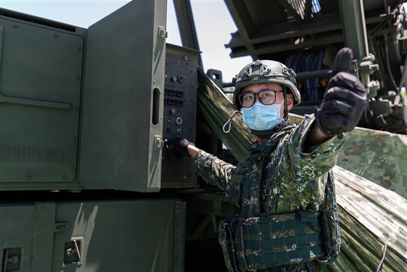 空軍防空飛彈部隊官兵完成戰備整備。（圖／軍聞社提供）