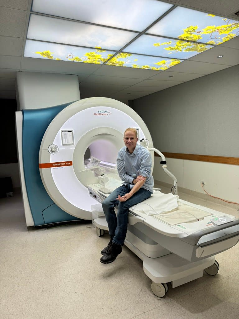 Doctor Richard Scolyer prepares for a recent MRI looking for “recurrent glioblastoma &/or treatment complications.” X/@ProfRScolyerMIA