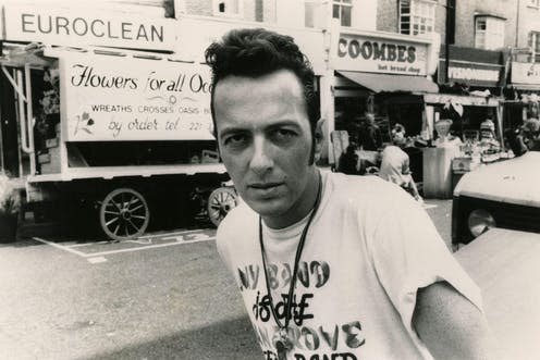   <span class="attribution"><a class="link " href="https://www.alamy.com/british-singer-and-songwriter-joe-strummer-1980s-image447572523.html?imageid=54FE7B7A-88A8-4134-9ABC-B4A449DB2030&p=276664&pn=1&searchId=5cdb2ad3b13bee0192de8361566b2077&searchtype=0" rel="nofollow noopener" target="_blank" data-ylk="slk:Colaimages/Alamy;elm:context_link;itc:0;sec:content-canvas">Colaimages/Alamy </a></span>