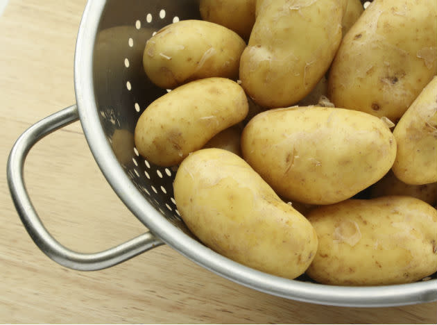 <b>Potatoes</b>: One of the most commonly eaten vegetable across the world, a potato plant is actually poisonous. Everything except the bulbs, that we consume, is extremely harmful. If you consume the leaves of the potato plant in surfeit quantities it can prove to be fatal.