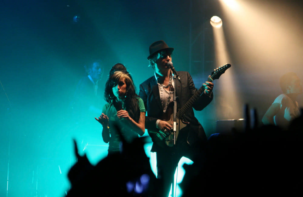 Amy Winehouse and Pete Doherty performing at the 2009 V Festival credit:Bang Showbiz