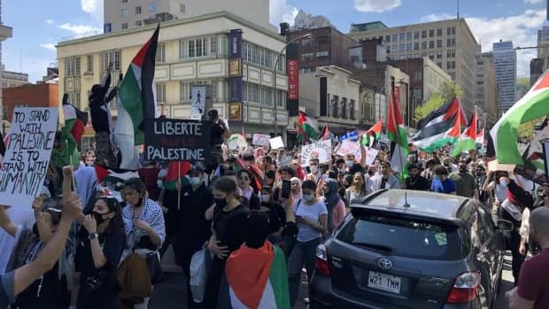 Thousands of people demonstrated in downtown Montreal on Saturday as participants chanted pro-Palestinian slogans.