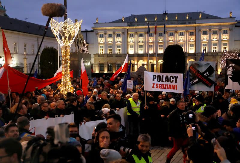 People protest against judiciary reform in Warsaw