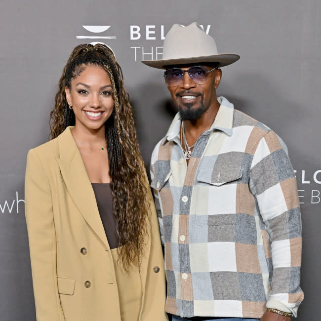 Corinne Foxx y su padre Jamie en un evento reciente credit:Bang Showbiz