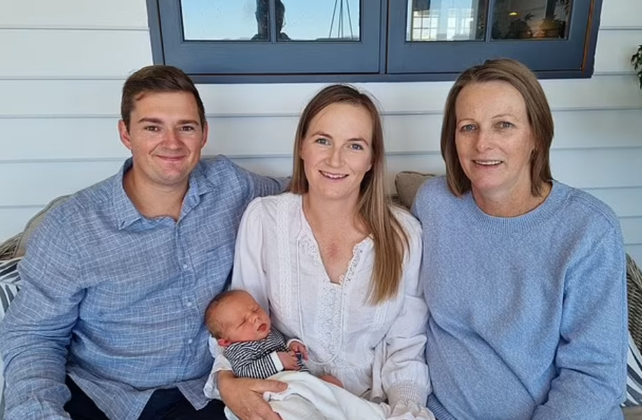 Maree Arnold with grandson and daughter Meagan