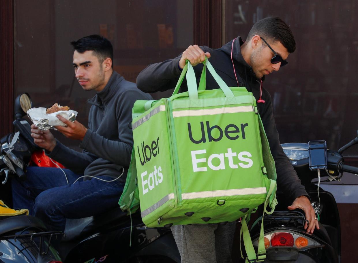 delivery courier uber eats