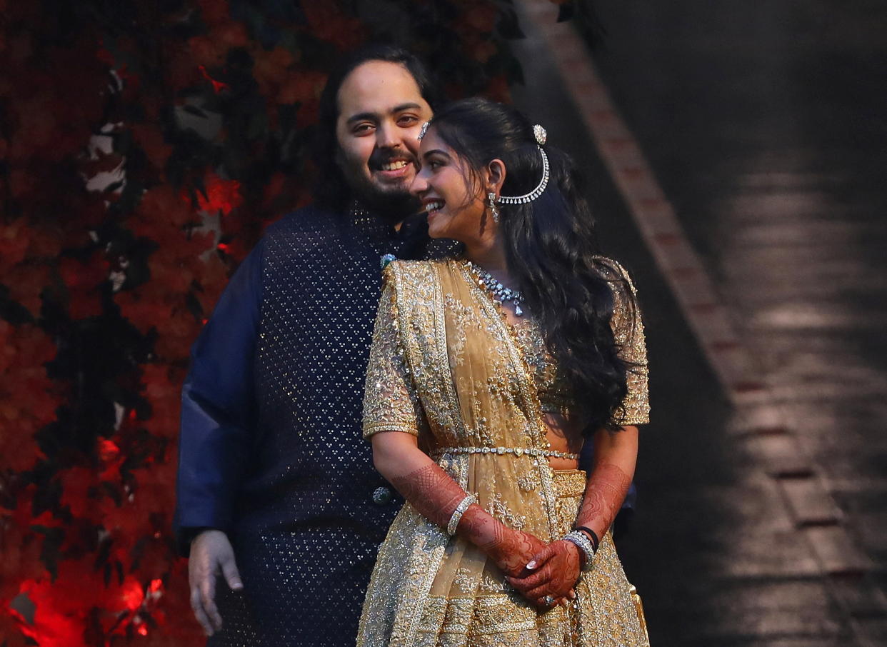 Anant Ambani und seine Verlobte Radhika Merchant ließen sich ihren Polterabend schlappe 140 Millionen Euro kosten. (Bild: Reuters)