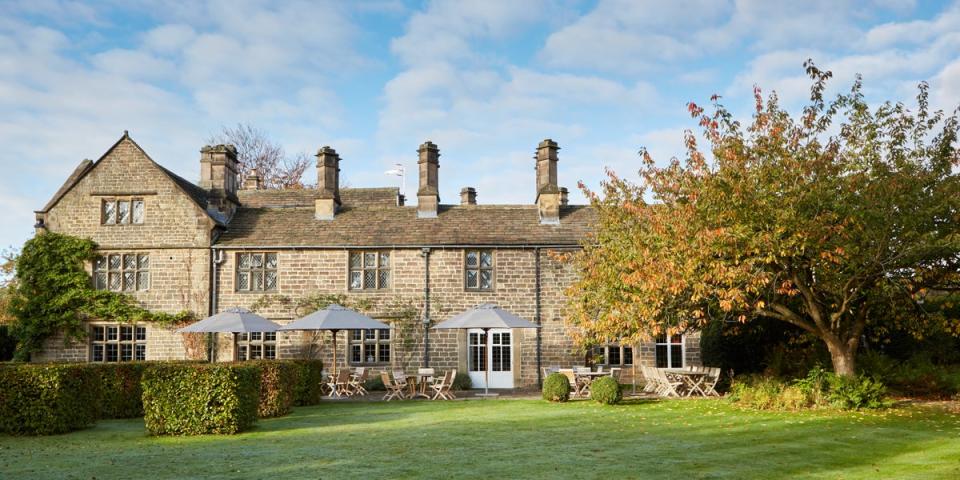 Feel like you’re in a period drama at this 16th-century manor house (The Peacock at Rowsley)