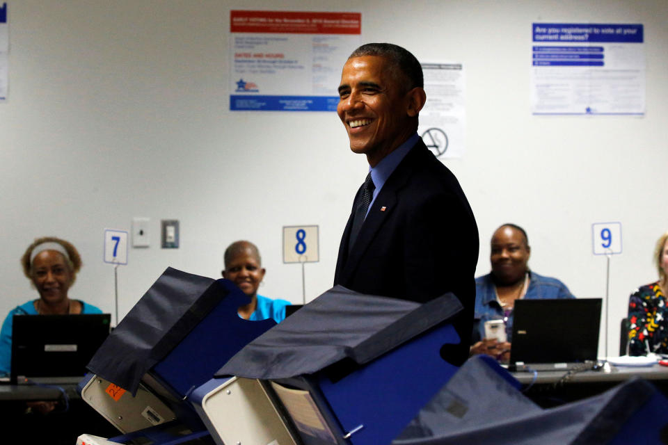 Obama casts his vote in Chicago