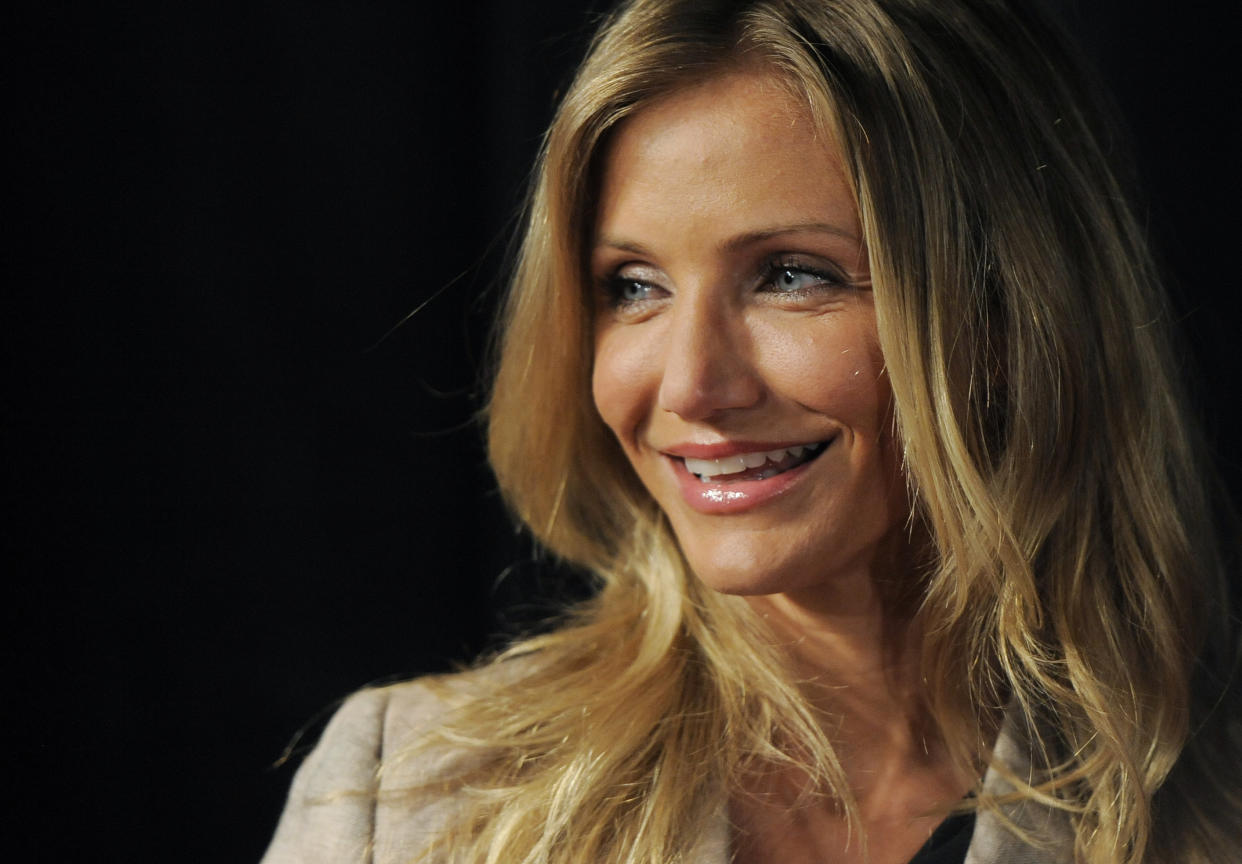 Actress Cameron Diaz, recipient of CinemaCon's Female Star of the Year award, arrives at CinemaCon 2011, Wednesday, March 30, 2011, in Las Vegas. (AP Photo/Chris Pizzello)