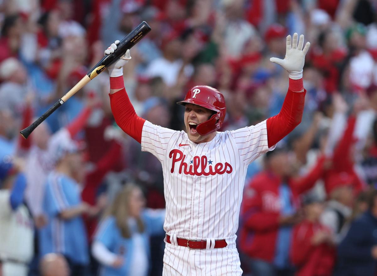 Rhys Hoskins – Brewers' new slugger – never got Philly goodbye after  'heartbreaking' injury - Yahoo Sports