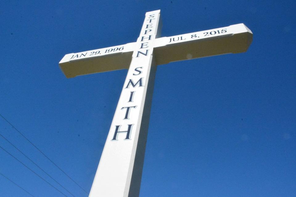 A roadside cross marks the spot on Sandy Run Road where Stephen Smith was found dead in 2015.