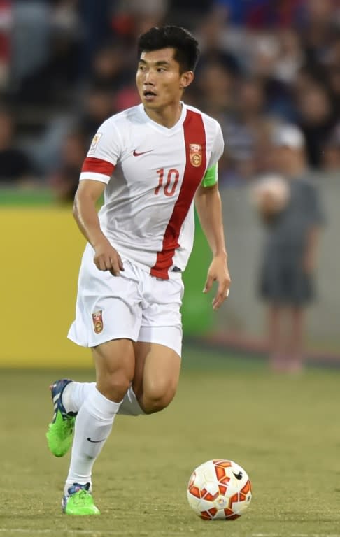 Zheng Zhi plays in a China vs. North Korea match in the AFC Asian Cup in Canberra, January 2015